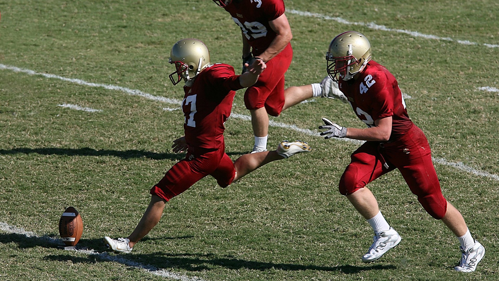 kaiyun开云·官方网站-“英超联盟火力全开，争夺榜首越发激烈”，英超联盟官网