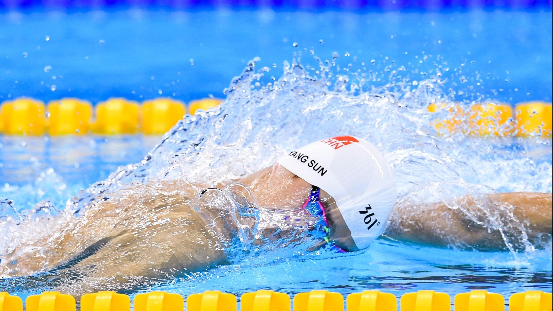 爵士逆转击败骑士，米切尔狂砍一字马状投中绝杀，爵士米切尔为什么缺阵